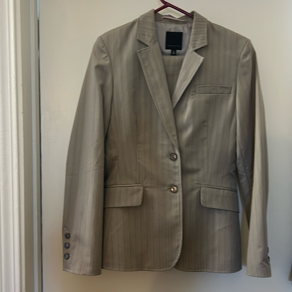 Excellent condition skirt suit set!